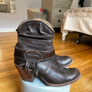 Cuadra booties size 7 1/2